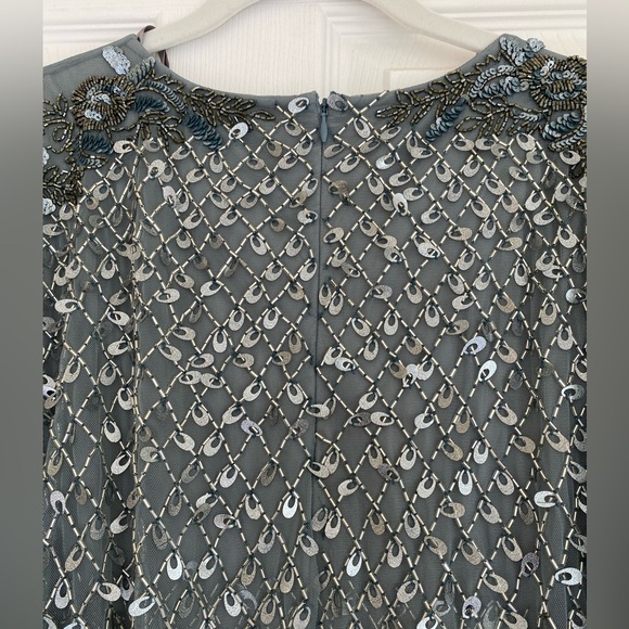 Stunning Adrianna Papell long beaded formal dress with cape sleeves NWT - Picture 5 of 8